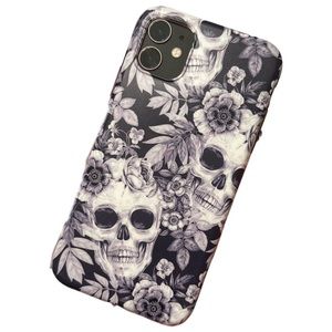 Skull patterned iPhone 11 case